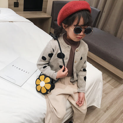 Small fancy bag for girls – “Six petals” flower pattern