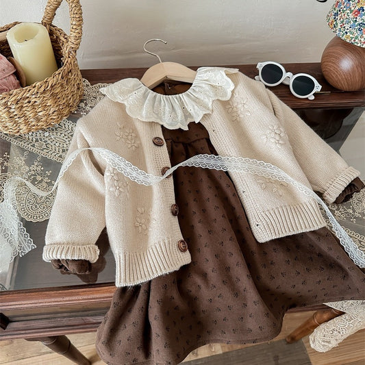 Ensemble robe rétro marron & cardigan tricoté beige