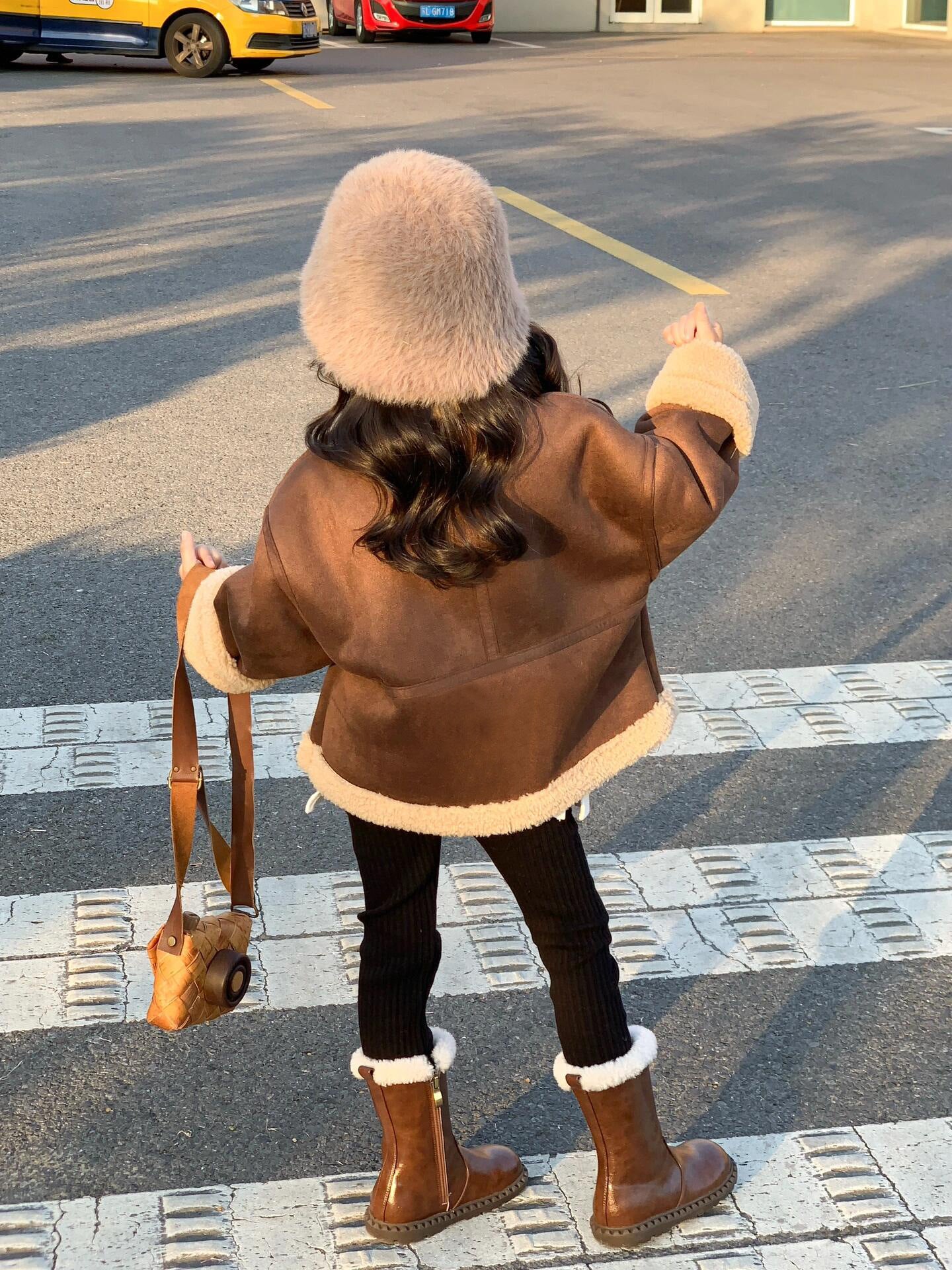 manteau-fille-hiver-cuir-daim-revers-1.j